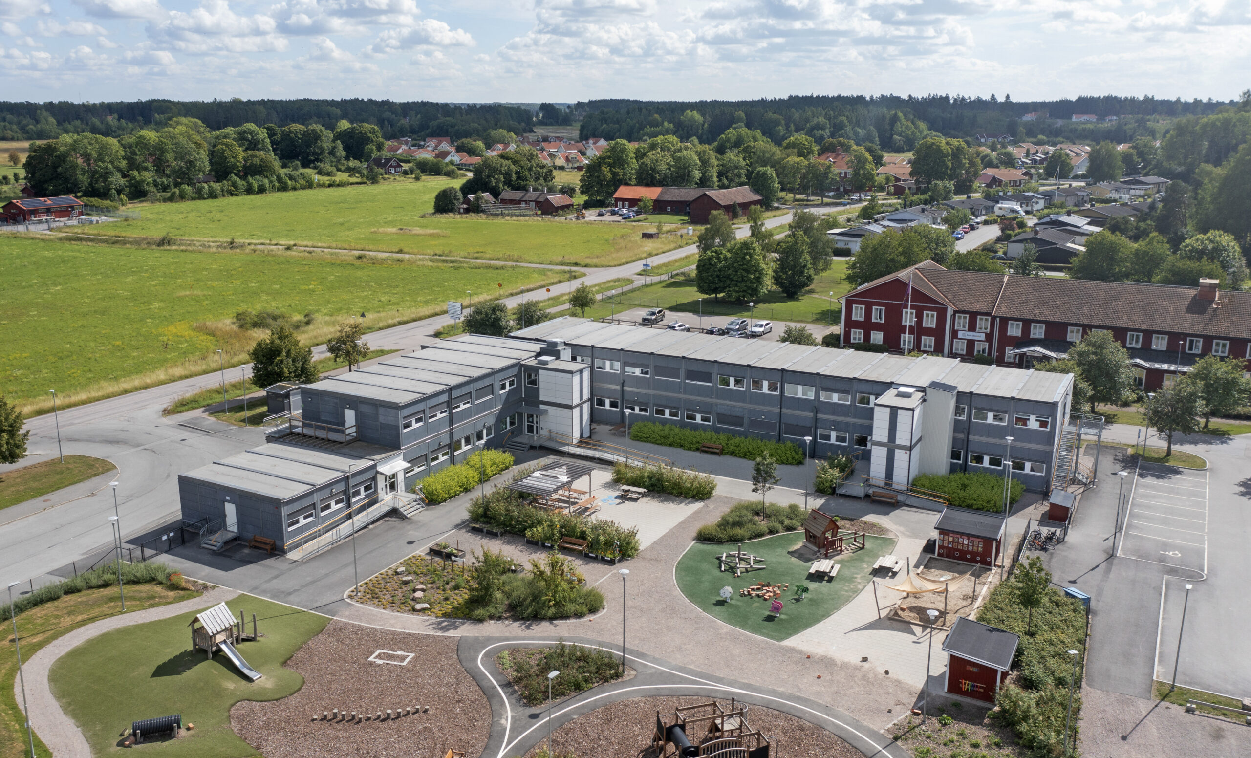 Adapteo modular building